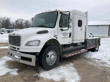Main image Freightliner M2 106